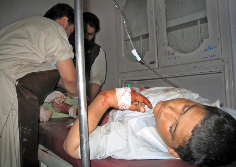 Image: Injured victims of Spin Boldak suicide attack receives treatment at Chaman hospital.