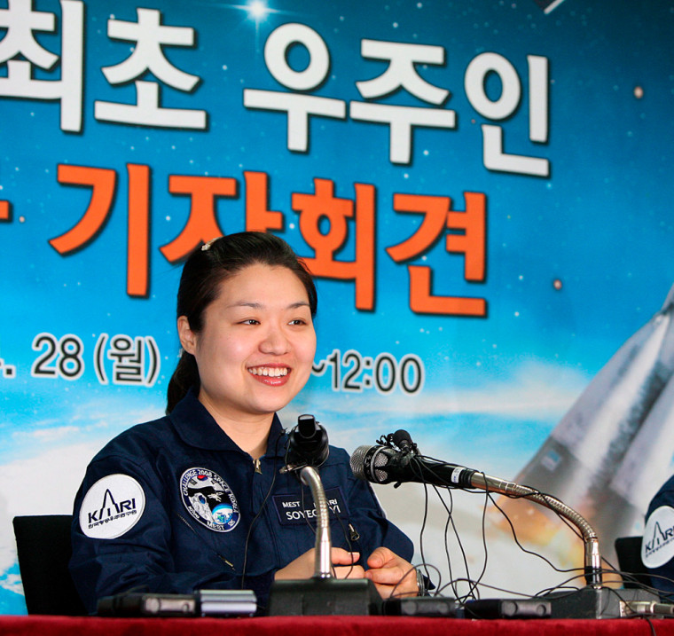 Image: South Korean astronaut Yi So-yeon returns home