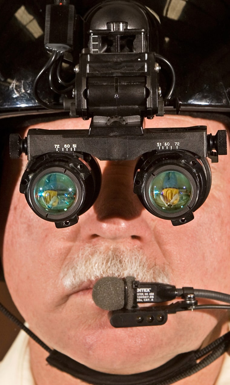War creates shortage in night vision goggles