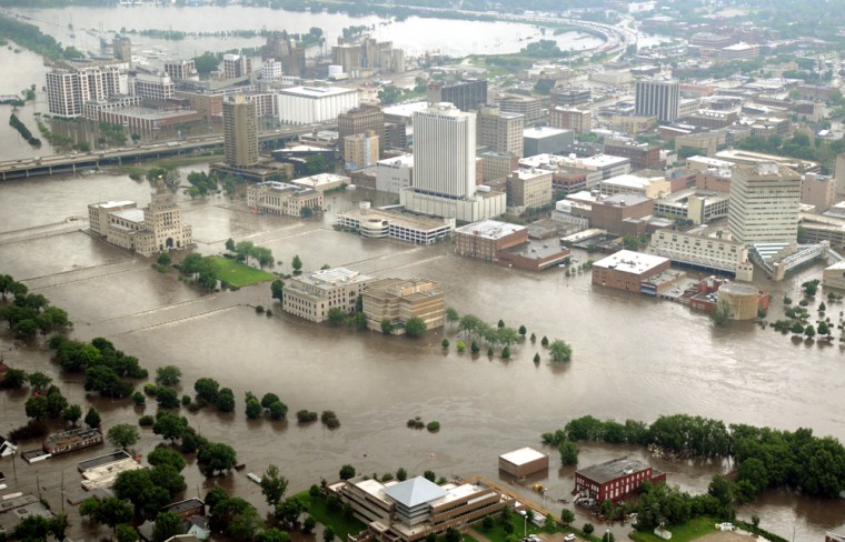 Image: Cedar Rapids, Iowa flooding