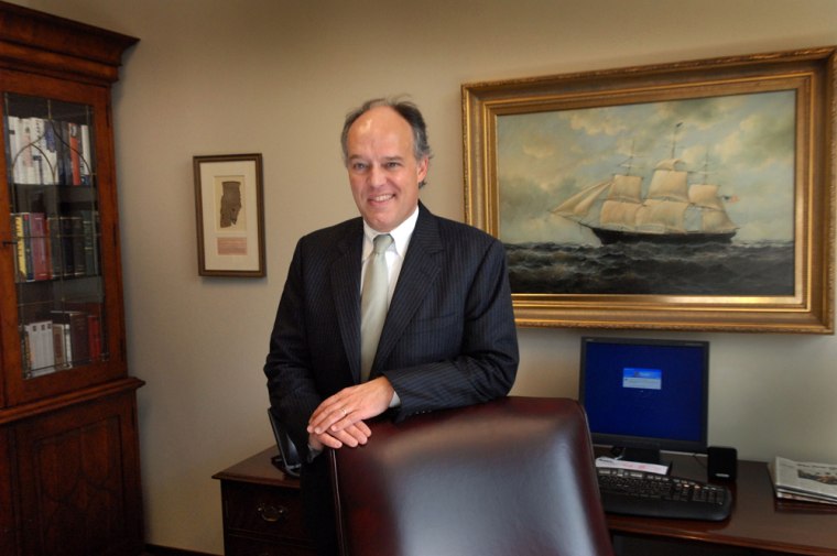IMage: Former Illinois U.S. Senator Peter Fitzgerald who has started a new bank named Chain Bridge Bank