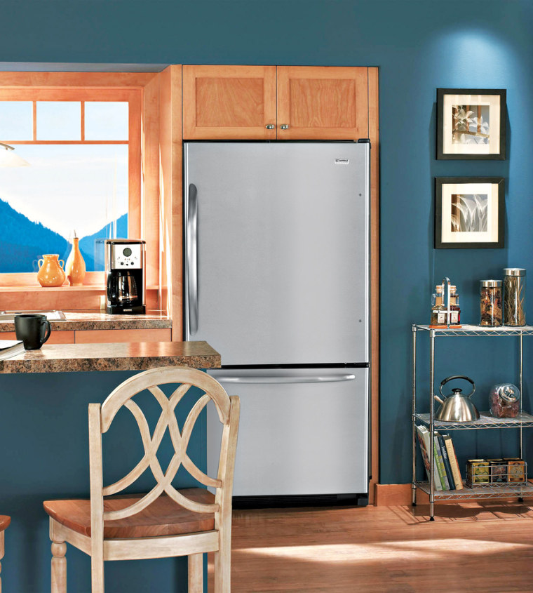 Image: Refrigerator in kitchen