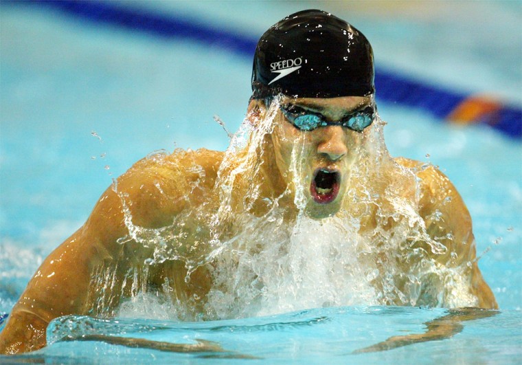 Michael Phelps or Rougned Odor? 🏊‍♂️🌊 UNBELIEVABLE Swim Move to Avoid Tag