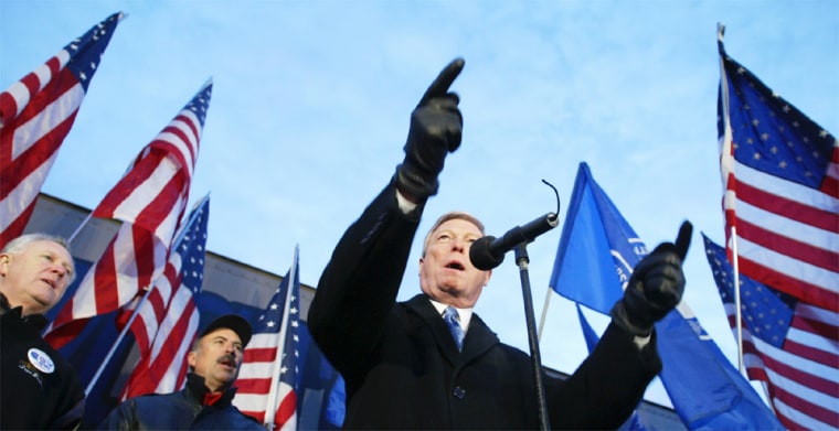 US PRESIDENTIAL CANDIDATE RICHARD GEPHARDT ATTENDS A RALLY IN DES MOINES IOWA