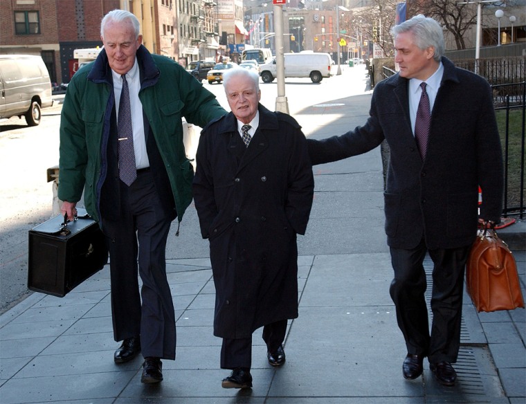 RIGAS OF ADELPHIA ARRIVES AT FEDERAL COURT IN NEW YORK WITH LAWYERS