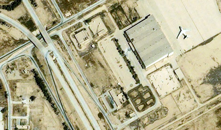 Satphoto - Iraq - Baghdad - Saddam International Airport - 04-02-03