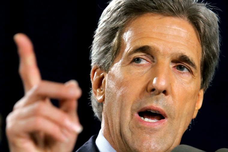 Kerry Campaign Continues Through Swing States