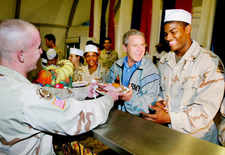 US PRESIDENT BUSH SURPRISES US MILITARY IN IRAQ WITH THANKSGIVING VISIT