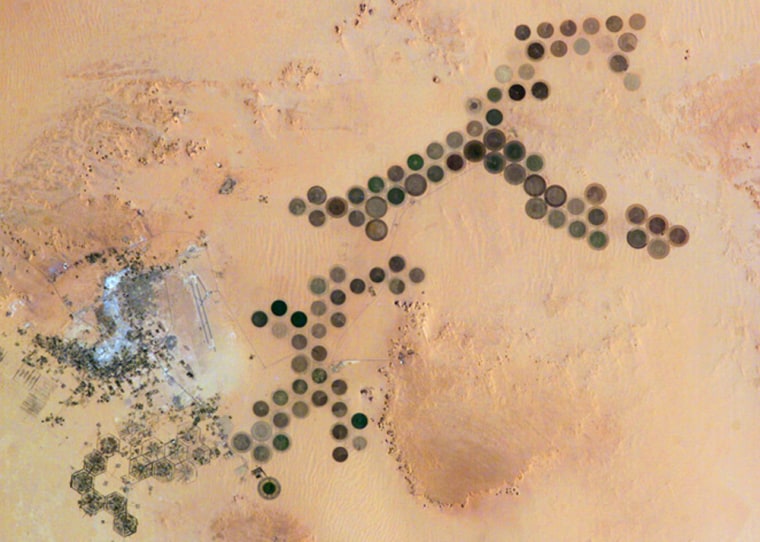 The Al-Khufrah Oasis in southeastern Libya is one of that country's largest agricultural irrigation projects, and is an easy-to-recognize landmark for astronauts aboard the international space station. 