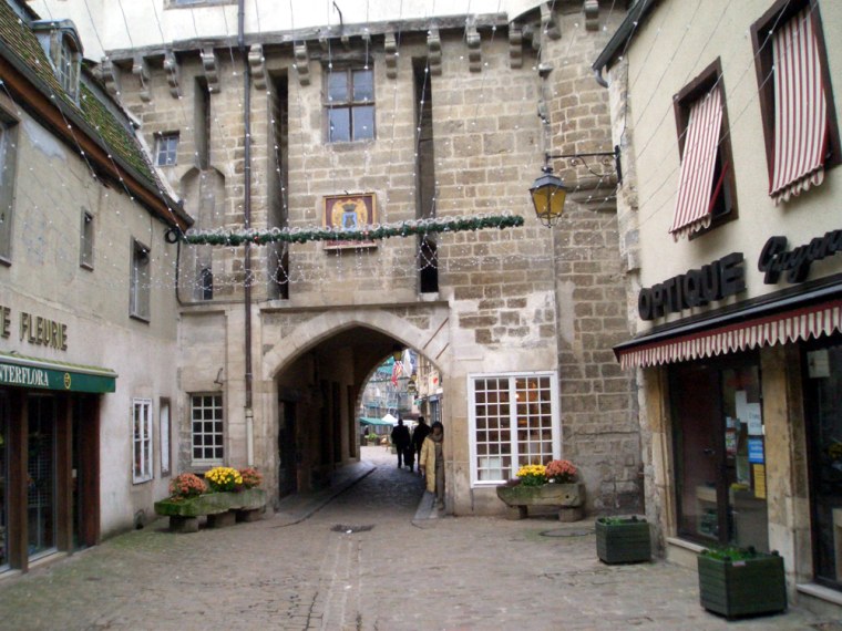 Semur-en-Auxois, France.  Residents were amazed at seeing live U.S. television streaming on a cell phone.