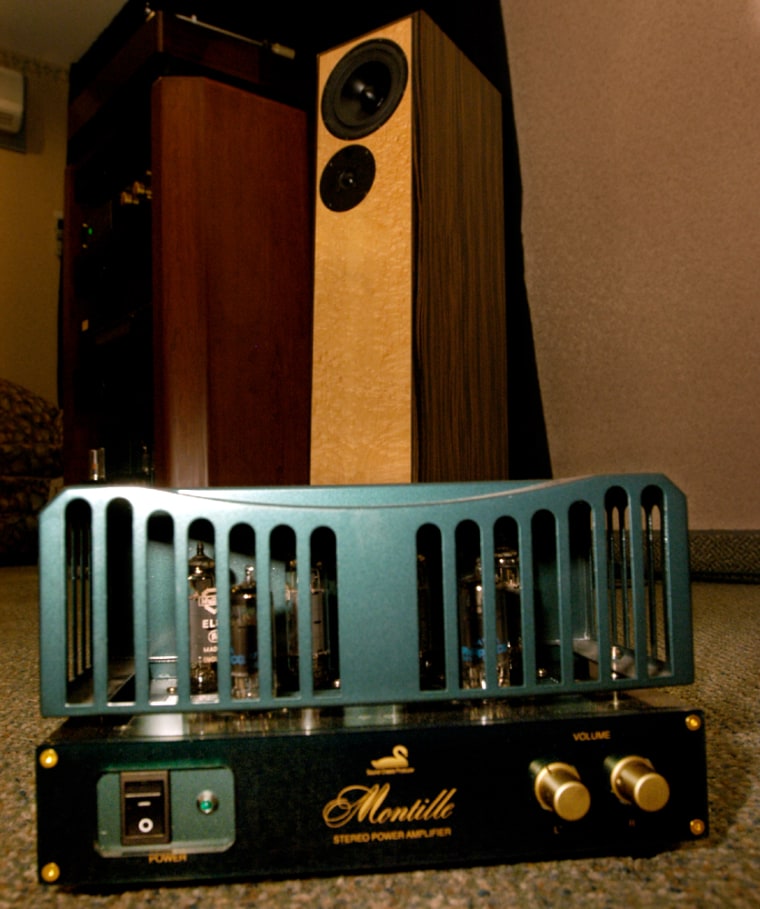 DeVore Fidelity's new and improved Gibbon Super 8 speaker and Shindo Lab's Montille EL-84 amplifier.