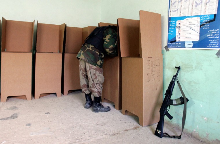 US Army Police Iraqi Election In Ramadi