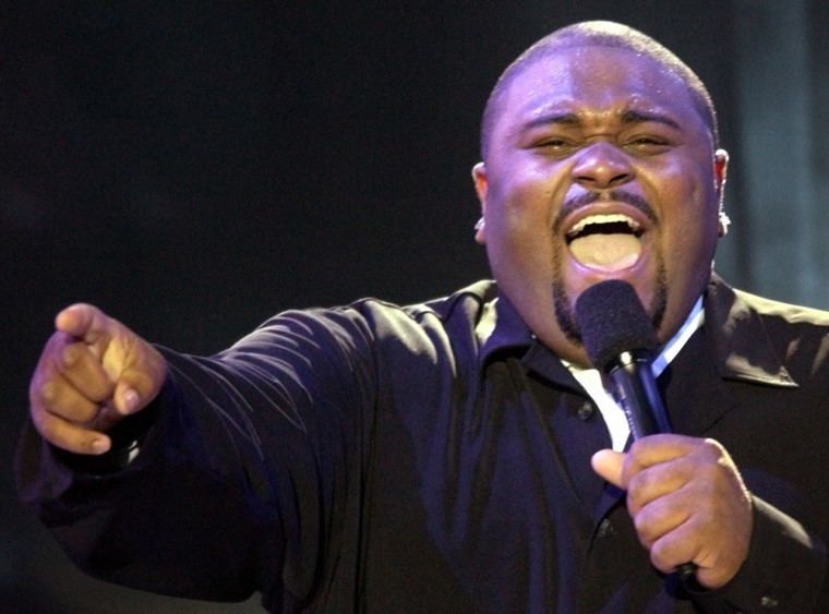 FINALIST RUBEN STUDDARD PERFORMS DURING AMERICAN IDOL SEMIFINAL