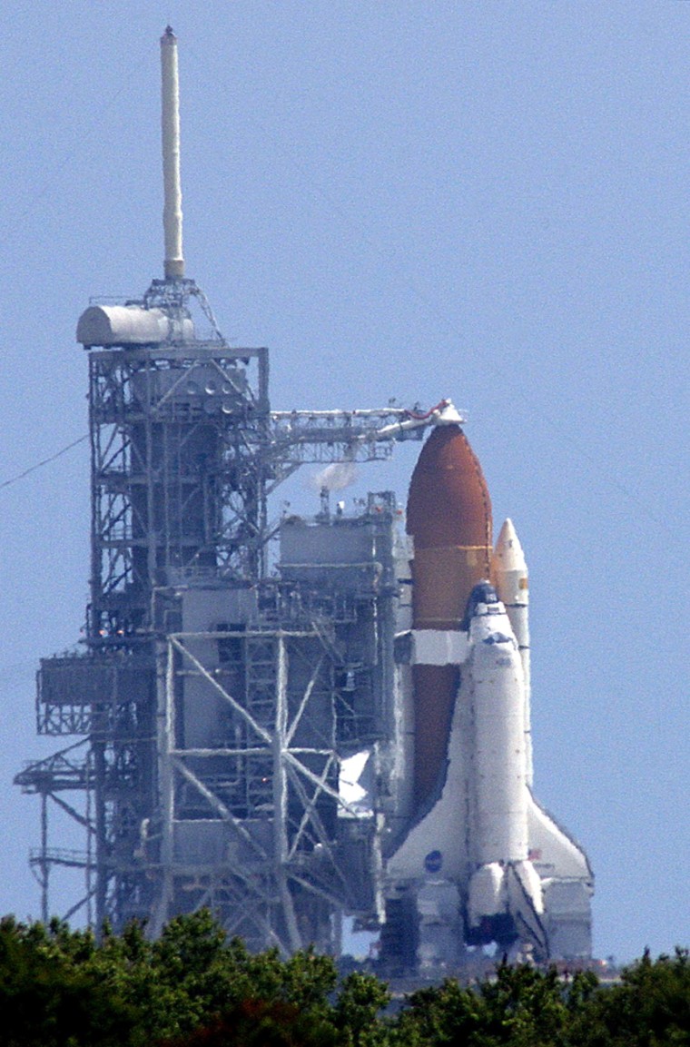 The US space shuttle Discovery sits on l