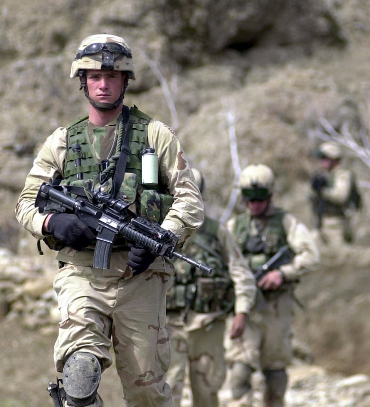 US SOLDIERS PATROL IN AFGHANISTAN