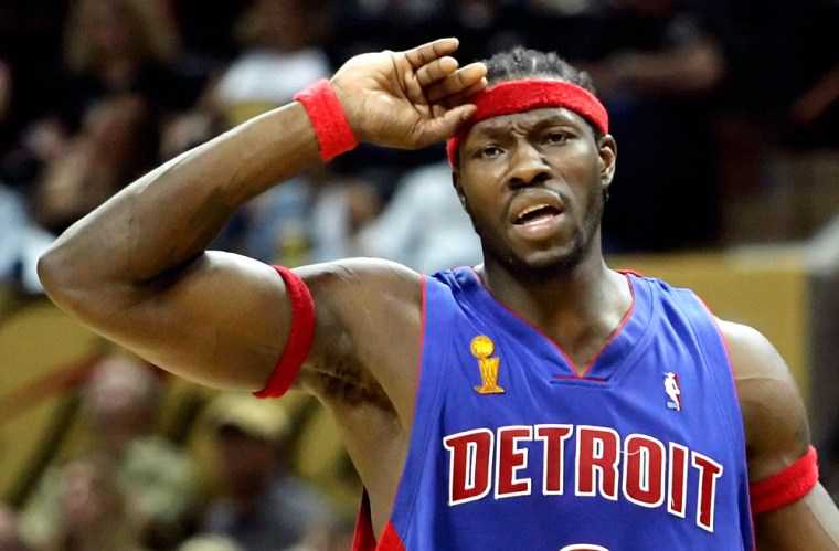 Pistons center Ben Wallace takes off headband during Game 1 against Spurs in NBA Finals in San Antonio, Texas