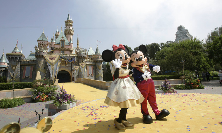 Disney characters Mickey Mouse and Minni