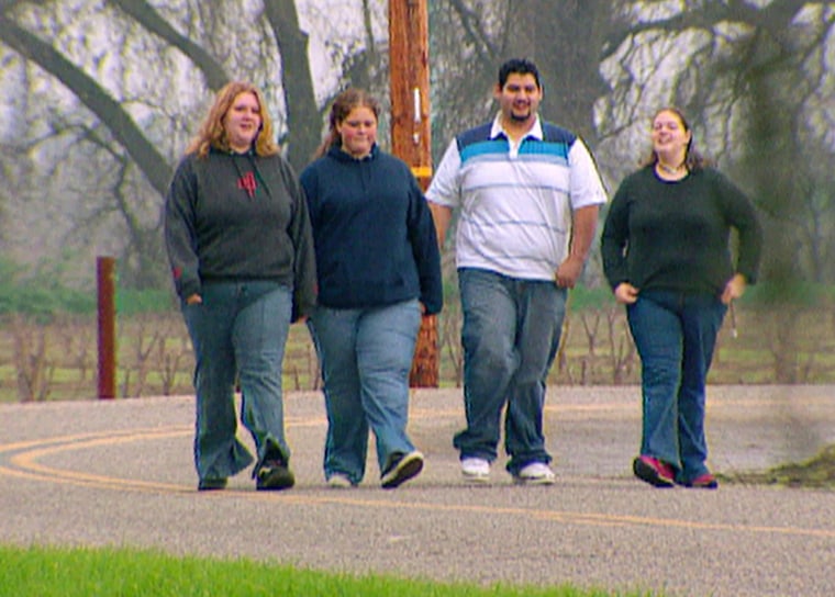 (Left to right) Allison Cole, Shari Lininger, Jonny Dallo, Cassi Harp are students at the Academy of the Sierras, the first boarding school with solutions for teens struggling with their weight.