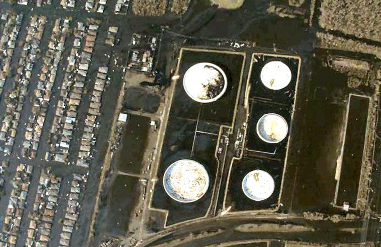 This photo by the Environmental Protection Agency shows the Murphy Oil refinery near Chalmette, La., a few days after Hurricane Katrina hit.