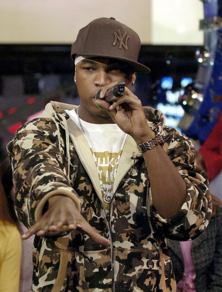 Rapper Ne-Yo appears on stage during MTV's 'Total Request Live' at the MTV Times Square Studios in New York Wednesday, Nov. 9, 2005.  (AP Photo/Jason DeCrow)