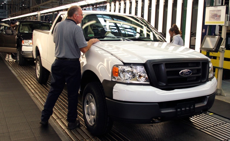 Ford Offers Sales Referrals Incentive Program For Workers