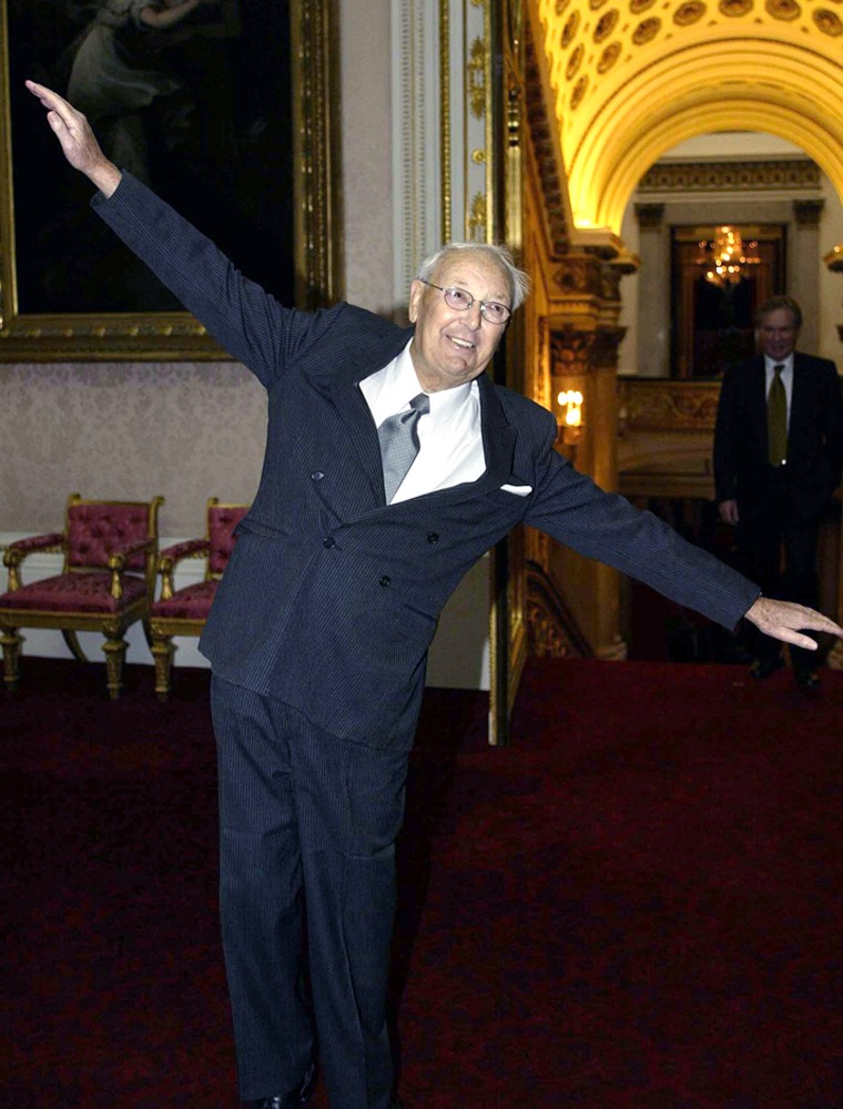 Sir Freddie Laker was recognized by Queen Elizabeth II in 2003 as one of 400 pioneers of British life.