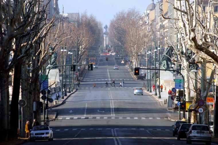 Turin's Vittorio Emanuele Avenue had little traffic on Jan. 22 when the city limited traffic due to smog levels. But those restrictions aren't in effect during the Olympics, leading to high smog days.