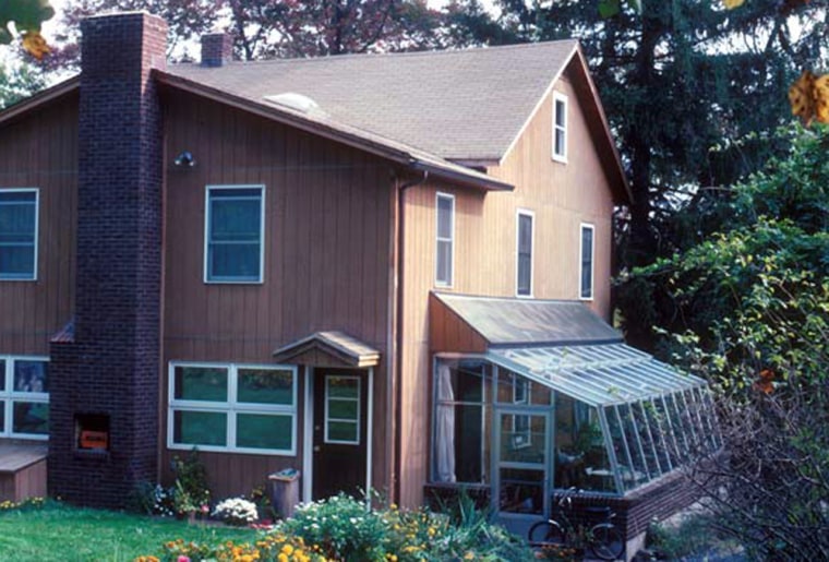 This New Jersey house was equipped with a greenhouse and solar heating system as well as a backup woodstove that provided all the home's heating needs for 25 years.