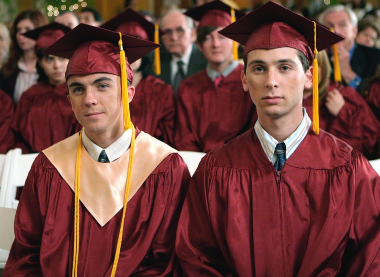 MALCOLM IN THE MIDDLE: Malcolm (Frankie Muniz, L) and Reese (Justin Berfield, R) graduate from high school in \"Graduation,\" the series finale episode of MALCOLM IN THE MIDDLE airing Sunday, May 14 (8:30-9:00 PM ET/PT) on FOX. ©2006 Fox Broadcasting Co. Cr: Carin Baer/FOX
