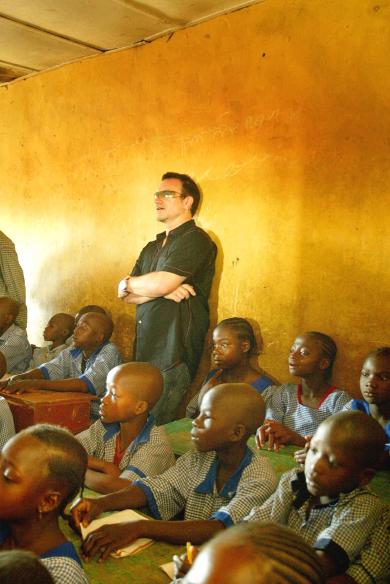 Bono urges African leaders to tackle corruption