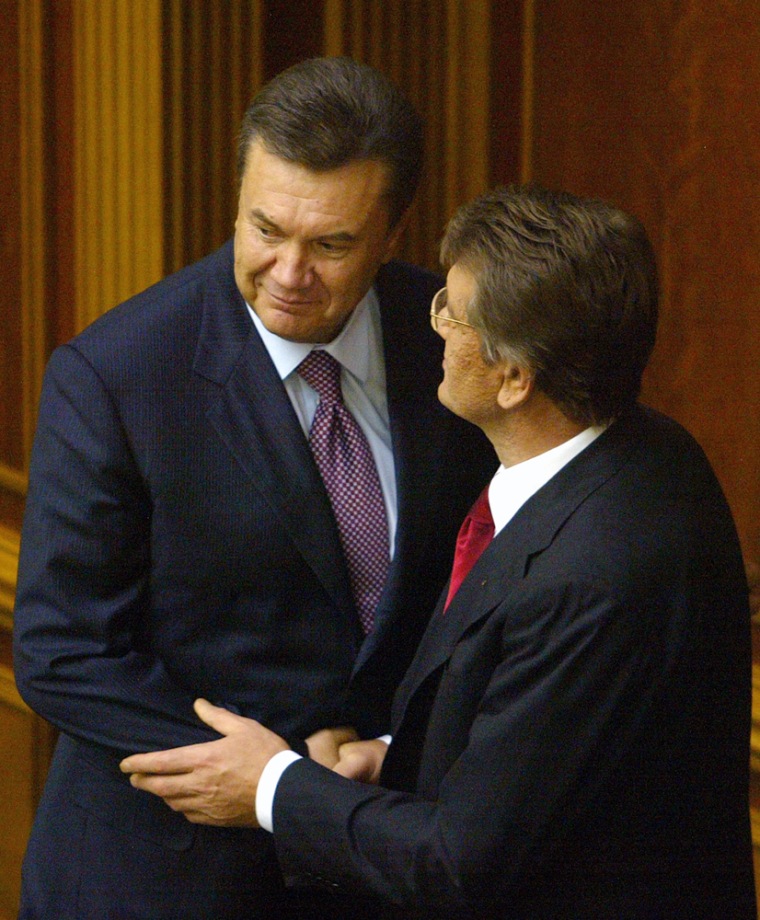 Viktor Yushchenko, Viktor Yanukovych