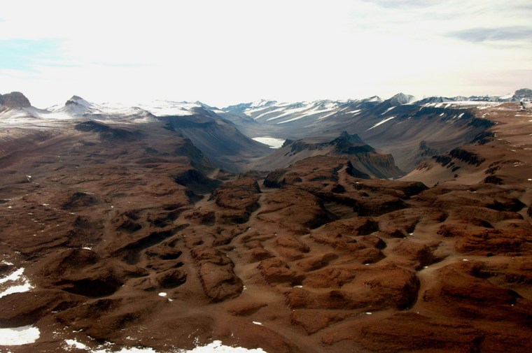 The Labyrinth is a network of ice-free bedrock channels and scoured terrain emerging from beneath the East Antarctic Ice Sheet. Researchers say the terrain was carved by the catastrophic draining of subglacial lakes during global warming between 12 million and 14 million years ago.