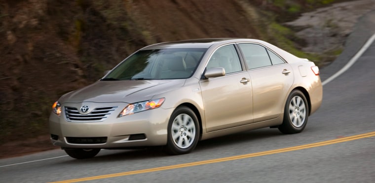The 2007 Toyota Camry Hybrid, seen here, looks much like its gas-only sibling.