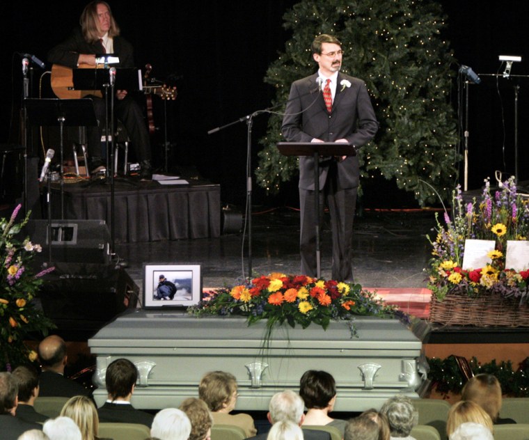 Frank James delivers a eulogy for his brother Kelly, who died climbing Oregon’s Mount Hood, on Wednesday in Dallas.