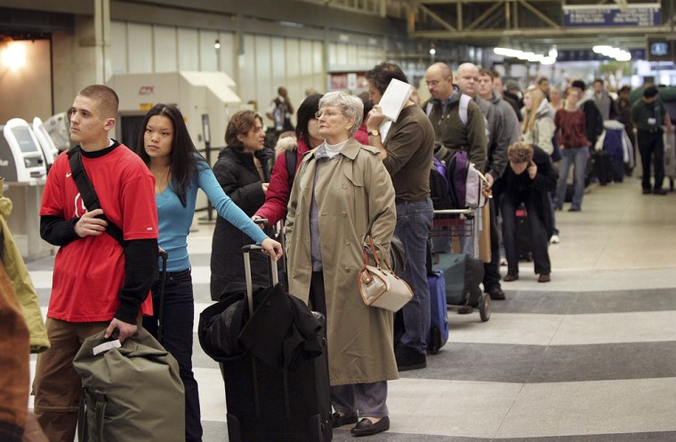 Delays Hamper Busiest Holiday Travel Day At O'Hare