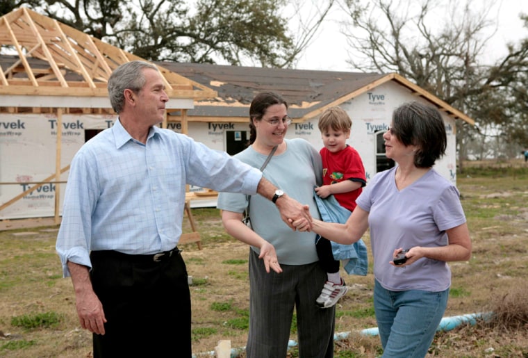 U.S. President Bush tours rebuilt homes in Long Beach
