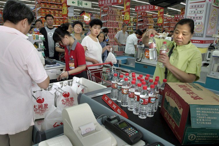 Residents rush to buy up bottled water a