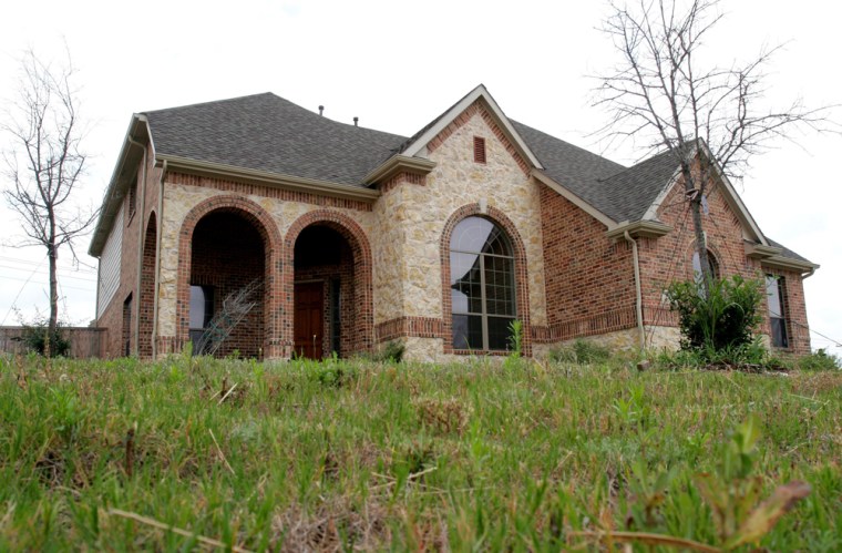 This house in Murphy, Texas, shown in a June 19, 2007 photo, was used in a nationally televised show to ensnare would-be pedophiles remains vacant and is for sale. After months of questions about evidence, Collin County, Texas prosecutors say none of the men arrested will be tried. It's the first time in nine \"To Catch A Predator\" stings around the country that prosecutors didn't pursue charges _ a fact that further angers city leaders who didn't know about the operation beforehand. (AP Photo/Ron Heflin)