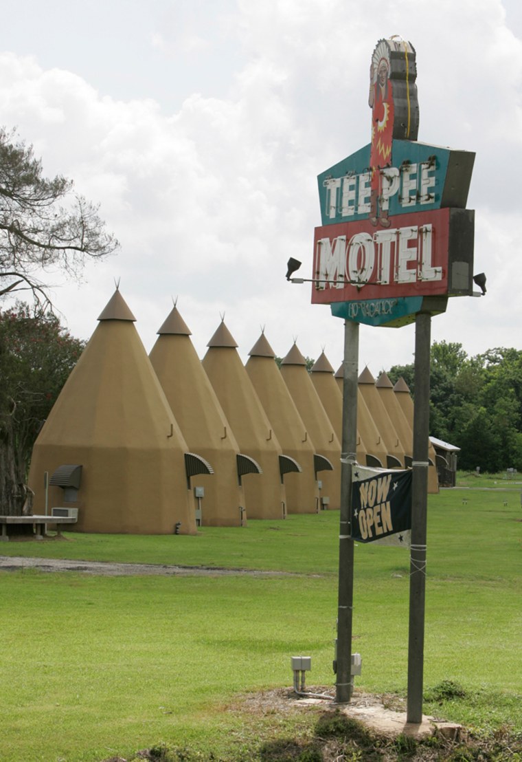 Tee Pee Motel
