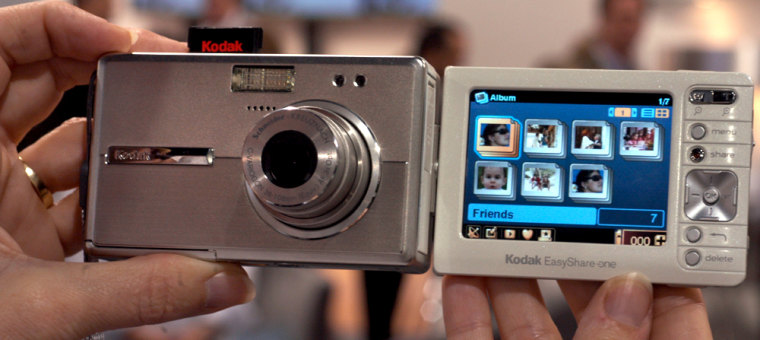 The Kodak Easyshare-One camera lets shutterbugs share photos instantly through a wireless connection.