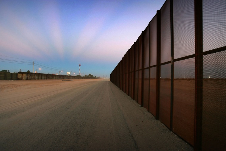 Construction Of Fence Along Mexican Border Picks Up Speed
