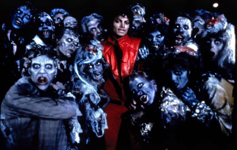 Michael Jackson with <Thriller> Zombies