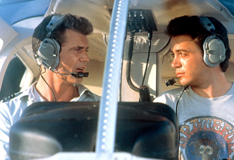 AIR AMERICA, Mel Gibson, Robert Downey Jr., 1990, (c)TriStar Pictures/courtesy Everett Collection