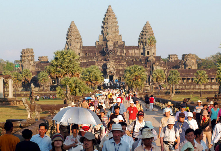THE NEW 7WONDERS WORL TOUR VISIT TO ANGKOR WAT