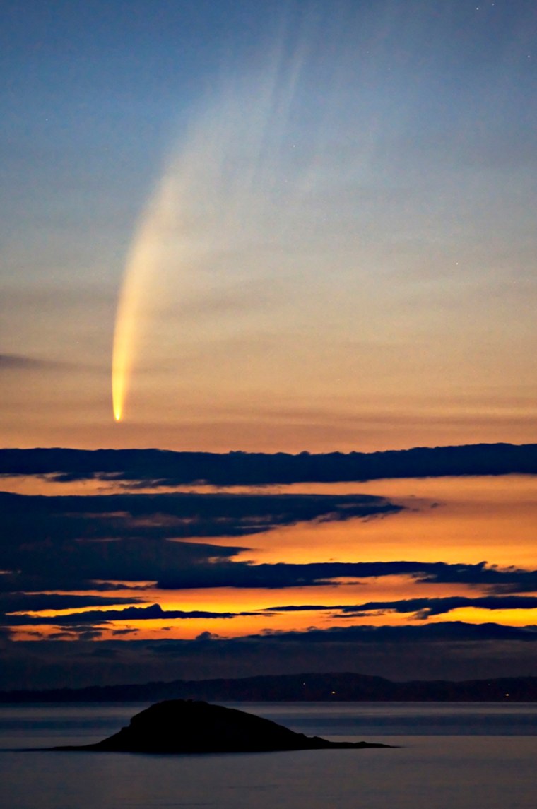 The McNaught Comet is seen from Dunedin in New Zealand