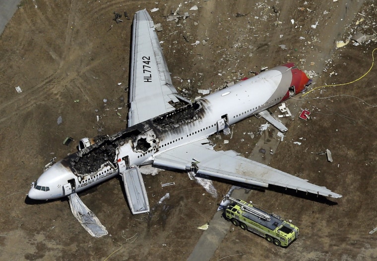 Image: BEST OF 2013 - Boeing 777 Crashes At San Francisco Airport