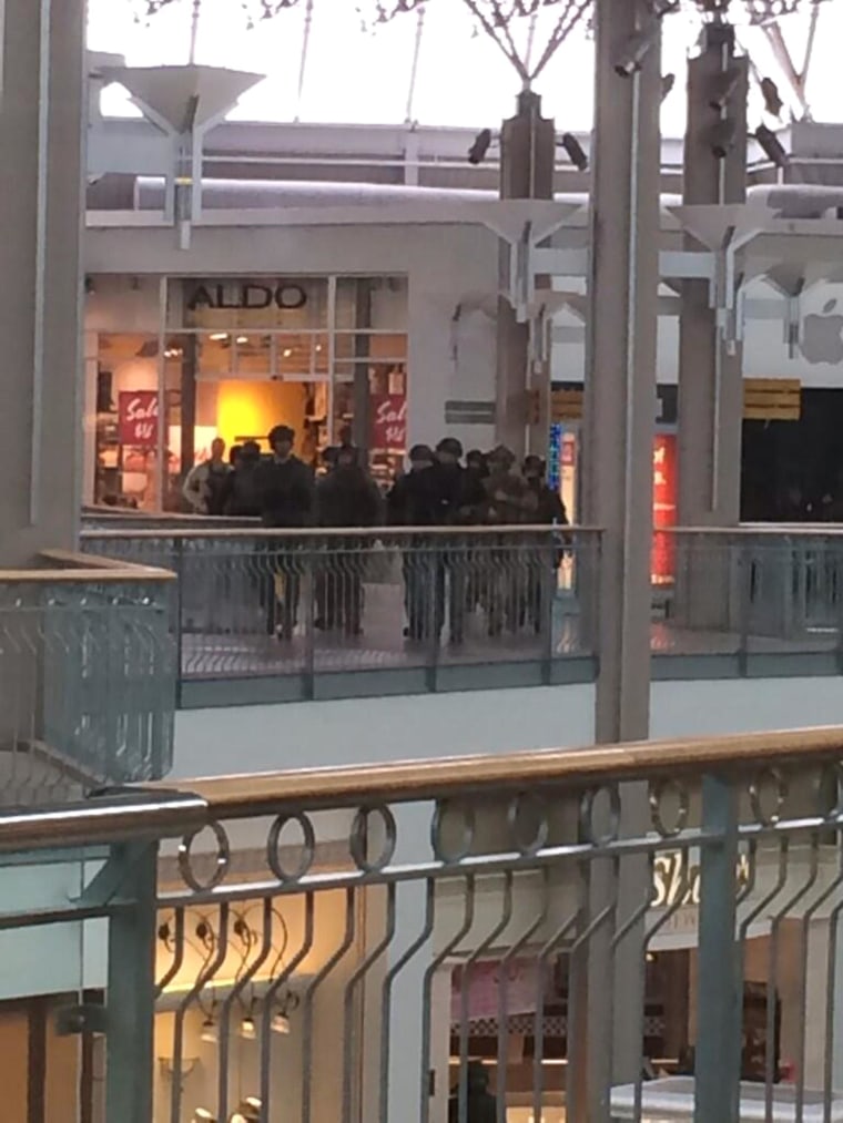 Image: Scene inside mall