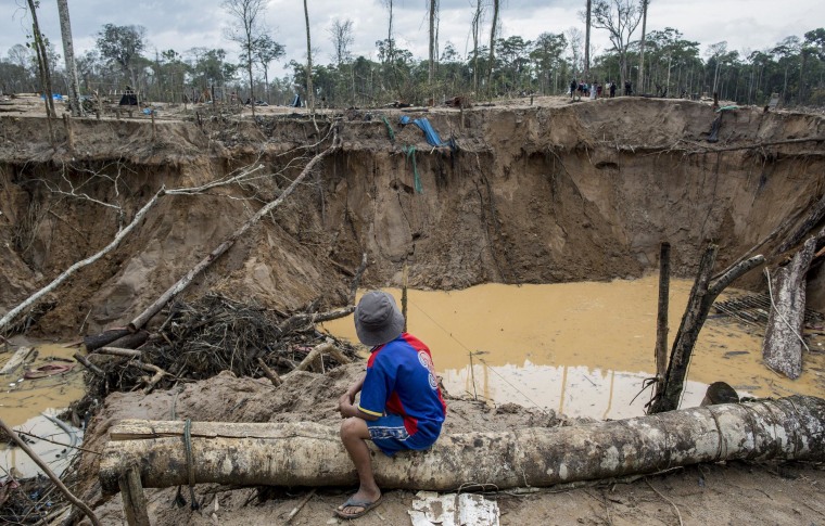 Illegal Mining Camps Destroyed by Police in Peru