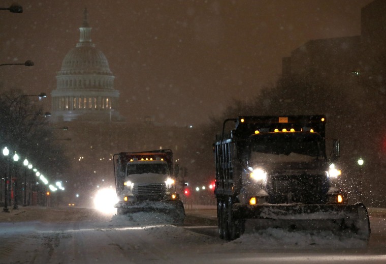 Image: Washington DC Copes With Messy Winter Storm