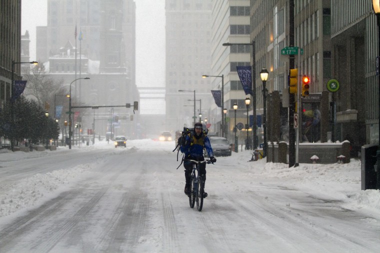 Image: Winter Storm Brings Snow And Sleet To Philadelphia